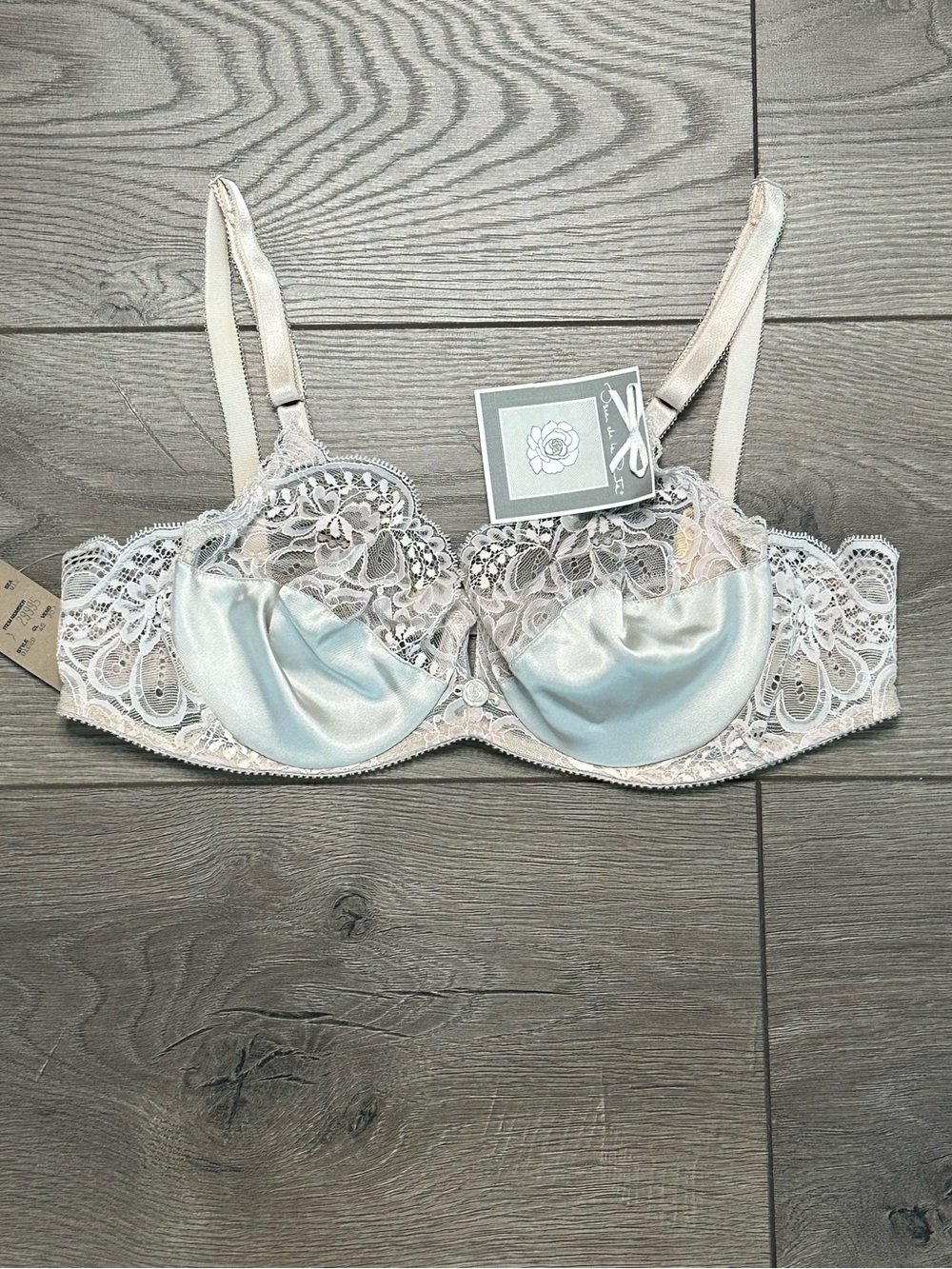 Vintage 1980s Oscar de la Renta Lace Satin Underwire Bra Champagne Blush 36B